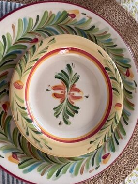 Southern Living at Home Dinner Plate & Bread+Butter Yellow & Red
Set of Four